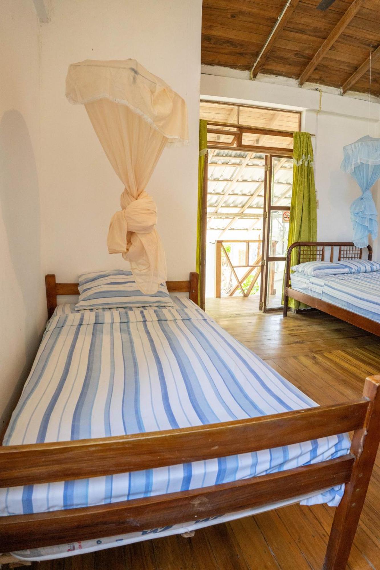 Bed And Breakfast Puerto Lopez Exterior photo